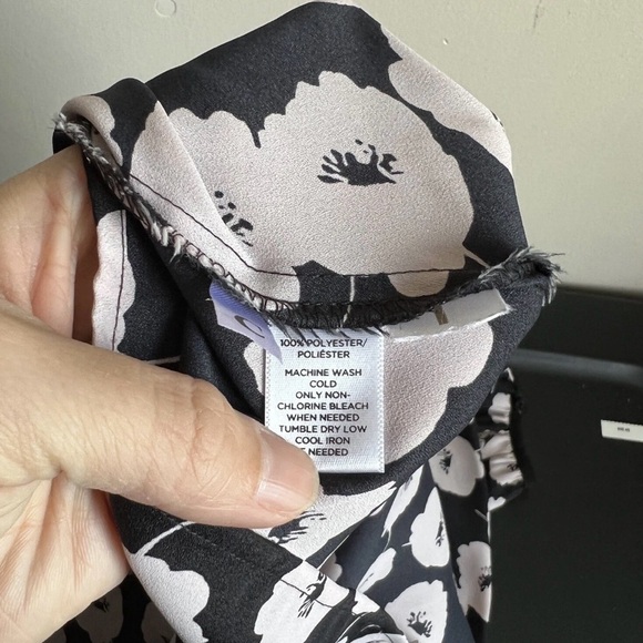 LOFT | Black & Cream Floral Long Sleeve Women's Blouse Size MP - Picture 5 of 5